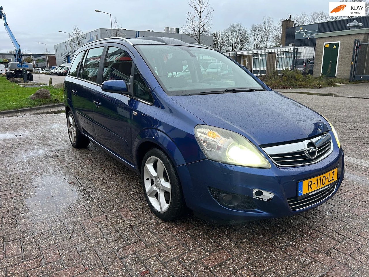 Opel Zafira - 2.2 Business 7 persoons glas dak nw apk - AutoWereld.nl