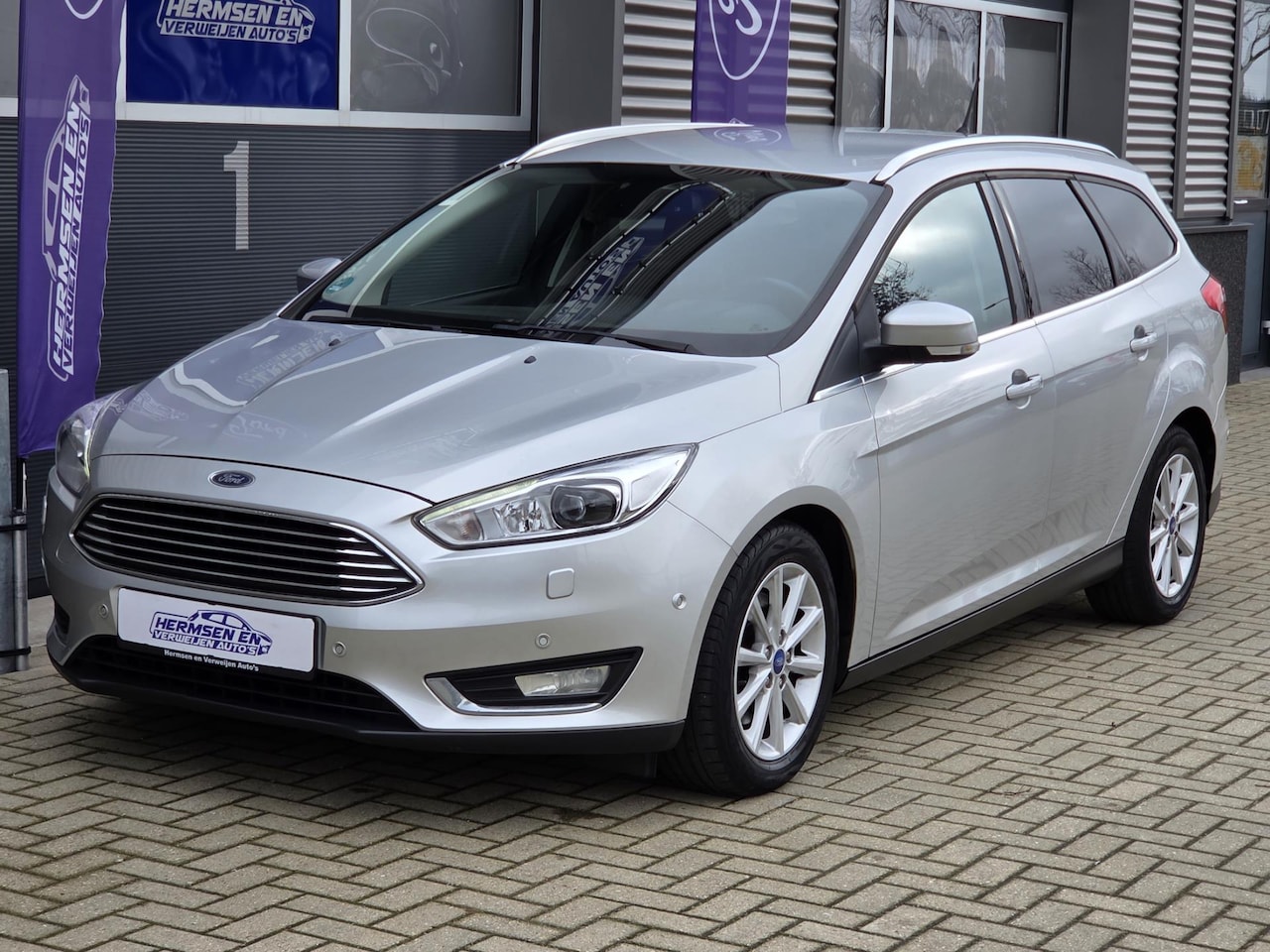 Ford Focus - 1.5 EcoBoost 182pk Titanium automaat, trekhaak! - AutoWereld.nl