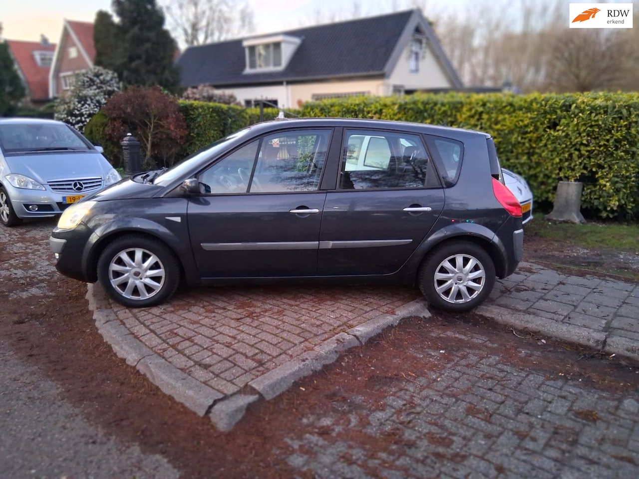 Renault Scénic - 1.6-16V Business Line 1.6-16V Business Line - AutoWereld.nl