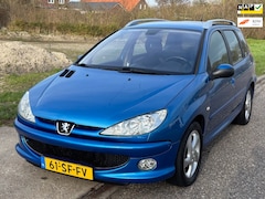 Peugeot 206 SW - 1.4-16V Air-line 3 ECC Electric pakket Audio/CD LMV 15" Colorpakket ABS Getint glas Dealer