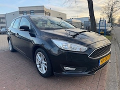 Ford Focus Wagon - 1.0 125pk Titanium Edition Airco/ECC, Cruisecontrol, Navigatie