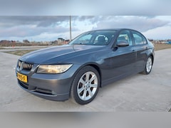 BMW 3-serie - 320i Business Line Trekhaak