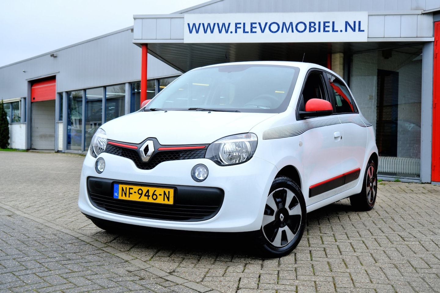 Renault Twingo - 1.0 SCe Collection *49.780km!* 5-drs Airco - AutoWereld.nl