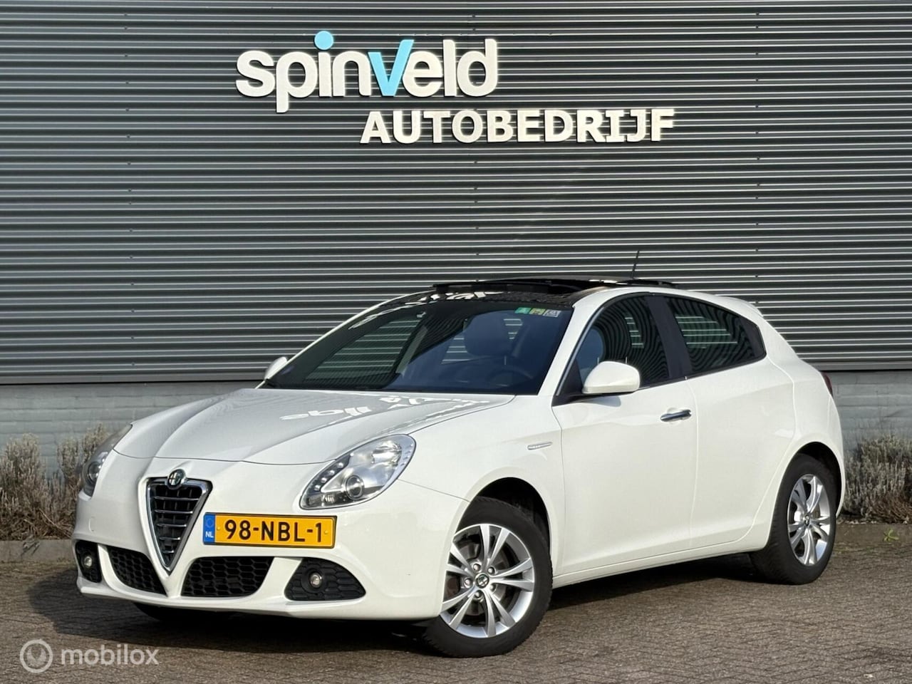 Alfa Romeo Giulietta - 1.4 T Progression - Pano - Airco - Climate - - AutoWereld.nl