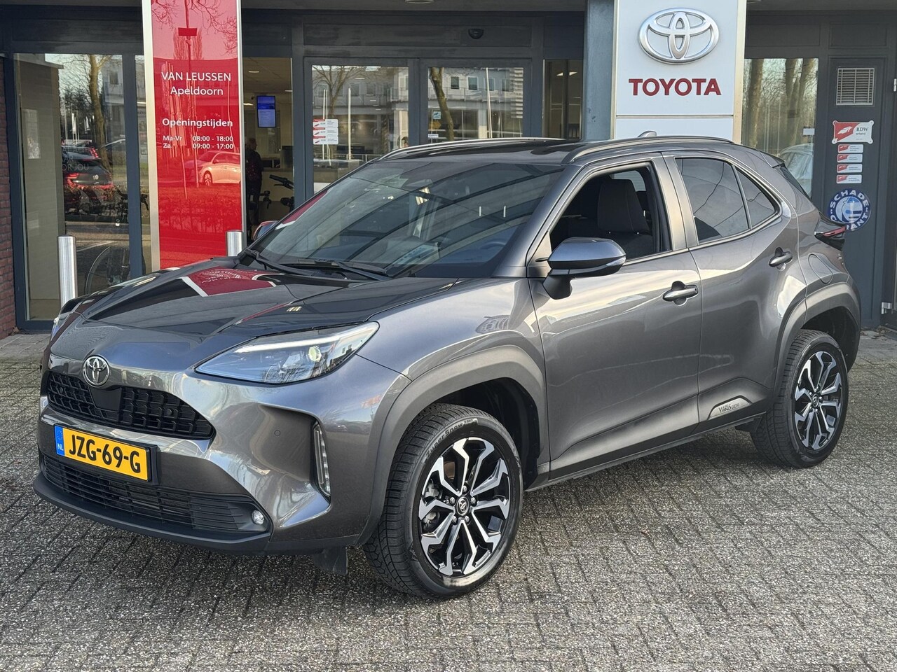 Toyota Yaris Cross - 1.5 Hybrid 115 FIRST EDITION STOEL/STUURVERWARMING APPLE/ANDROID CAMERA CLIMA NAVI AD-CRUI - AutoWereld.nl