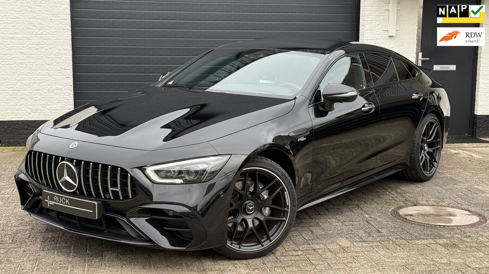 Mercedes-Benz AMG GT 4-Door Coupe - AMG 43 4MATIC+ Premium Plus | Pano | NL NAP | Dealer | 21” | 1e eig | Burmester| - AutoWereld.nl