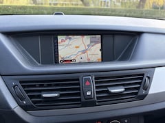 BMW X1 - 150 PK Automaat, Cruise, Pano, PDC, Navi, Trekhaak