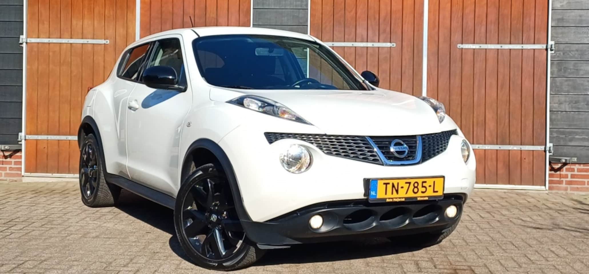 Nissan Juke - 1.6 Connect Ed, Bluetooth, Camera, All seasonbanden - AutoWereld.nl