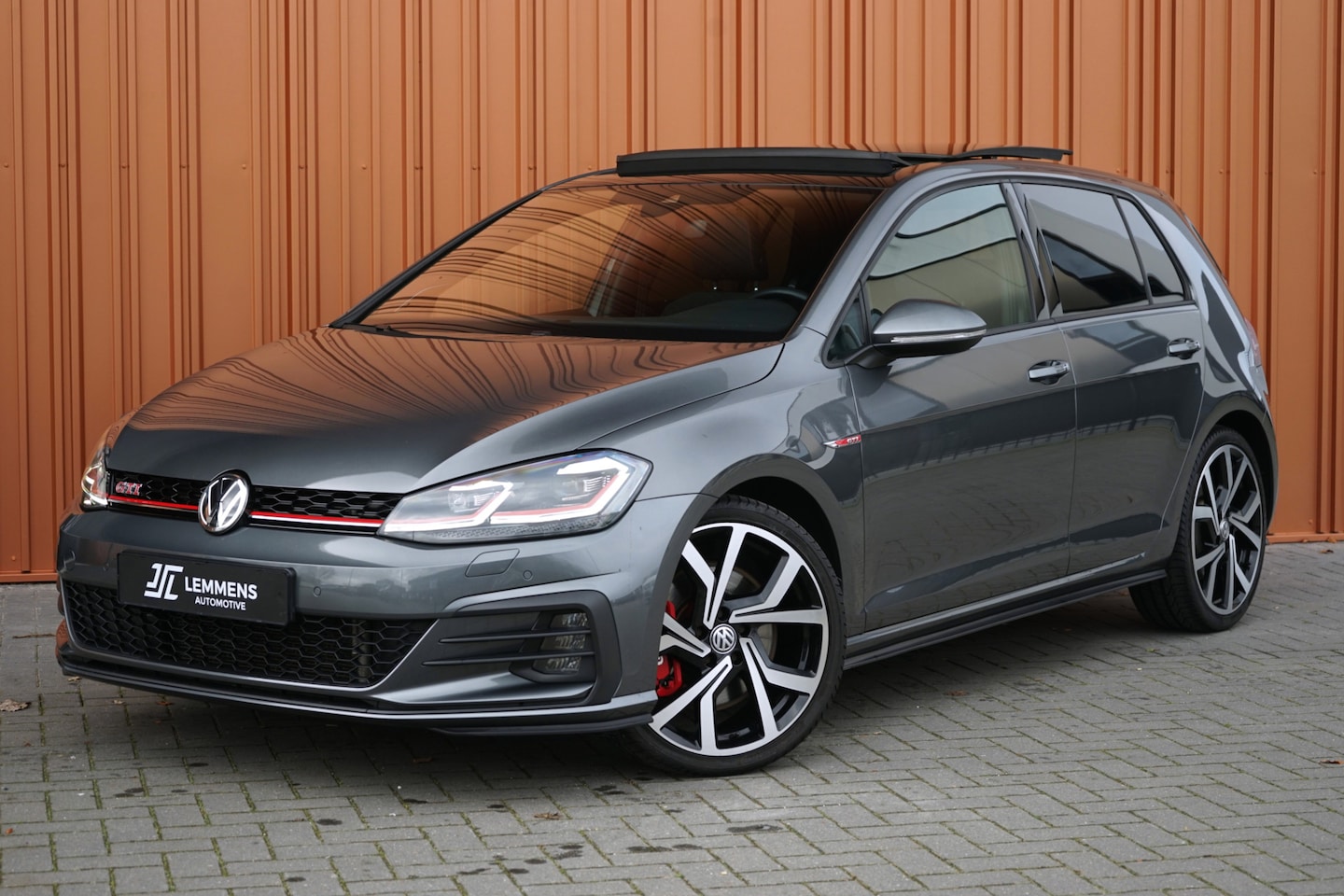 Volkswagen Golf - 2.0 TSI GTI 245PK Performance Panodak Alcantara DCC ACC Virtual Dynaudio VOL! - AutoWereld.nl