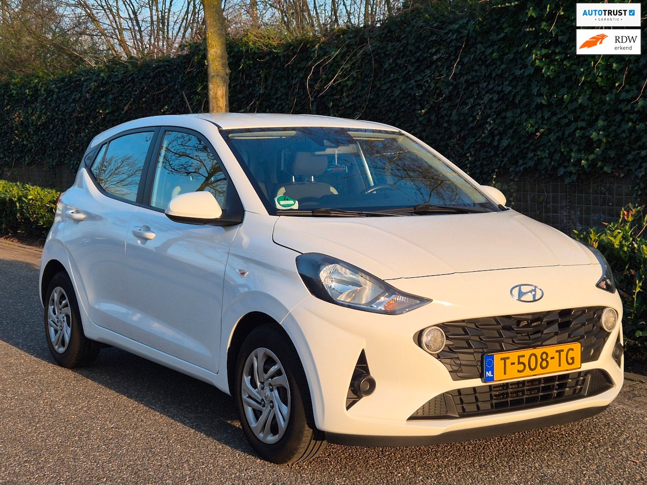 Hyundai i10 - Android Apple CarPlay 100% Dealer onderhouden Fabrieksgarantie 1.0 Comfort - AutoWereld.nl