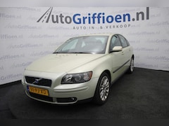 Volvo S40 - 2.4 Elan heerlijke automaat met trekhaak