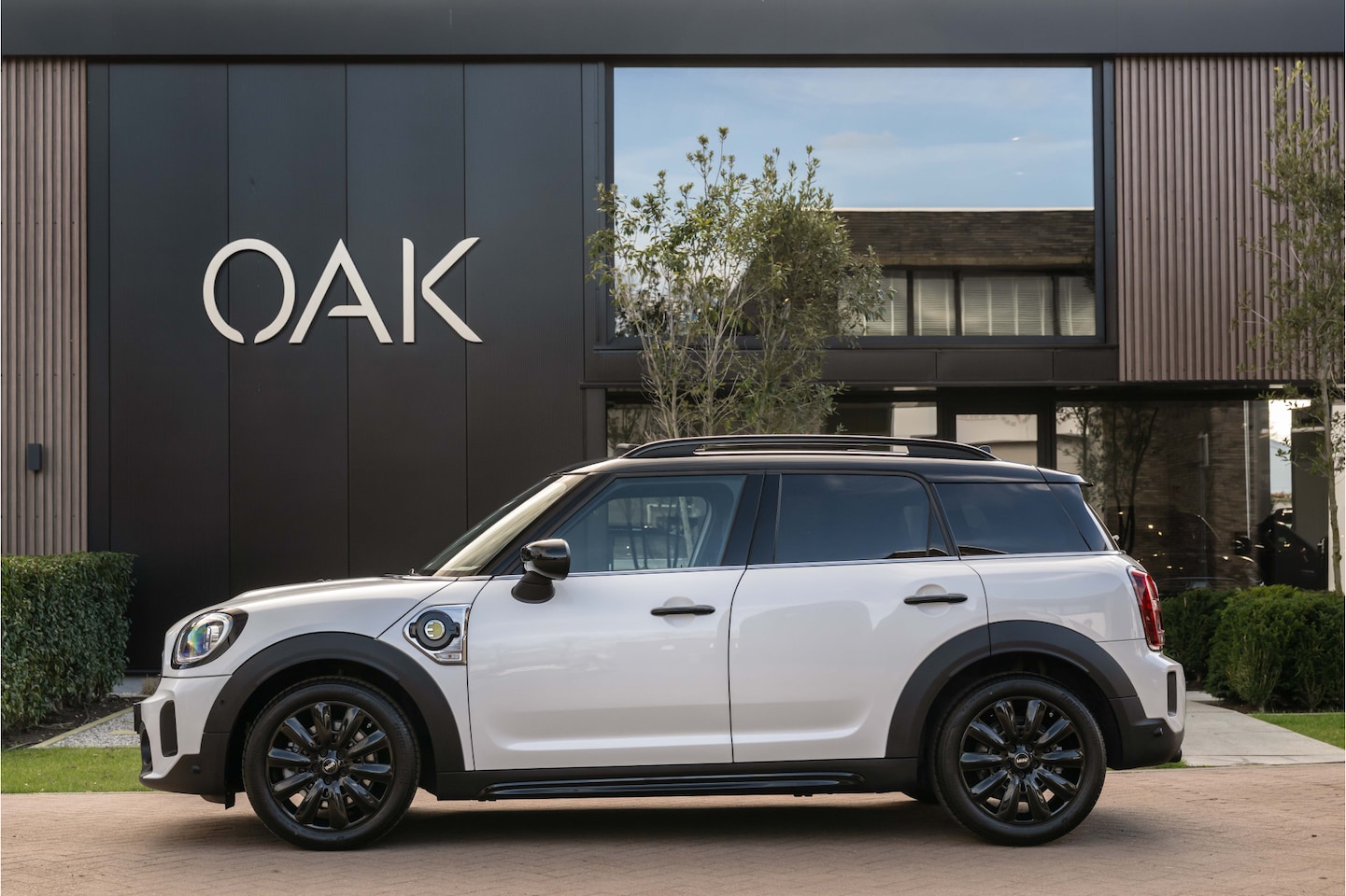 MINI Countryman - 1.5 Cooper SE Hybrid ALL4 Classic | Navi | Panorama | Leder | Memory | H&K | Head-Up | Cam - AutoWereld.nl