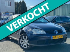 Volkswagen Golf - 1.6 FSI Sportline/APK 02-2027