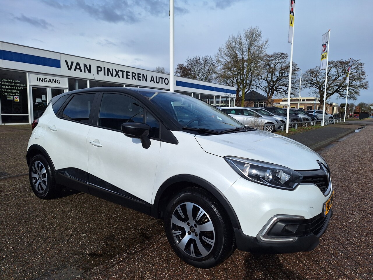 Renault Captur - 0.9 TCe Zen TREKHAAK - AutoWereld.nl