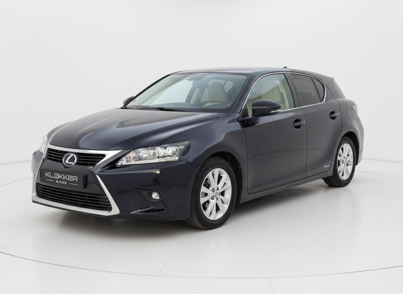 Lexus CT 200h - Luxury Line Leder|Memory|Stoelverwarming|Parkeersensoren|Camera - AutoWereld.nl