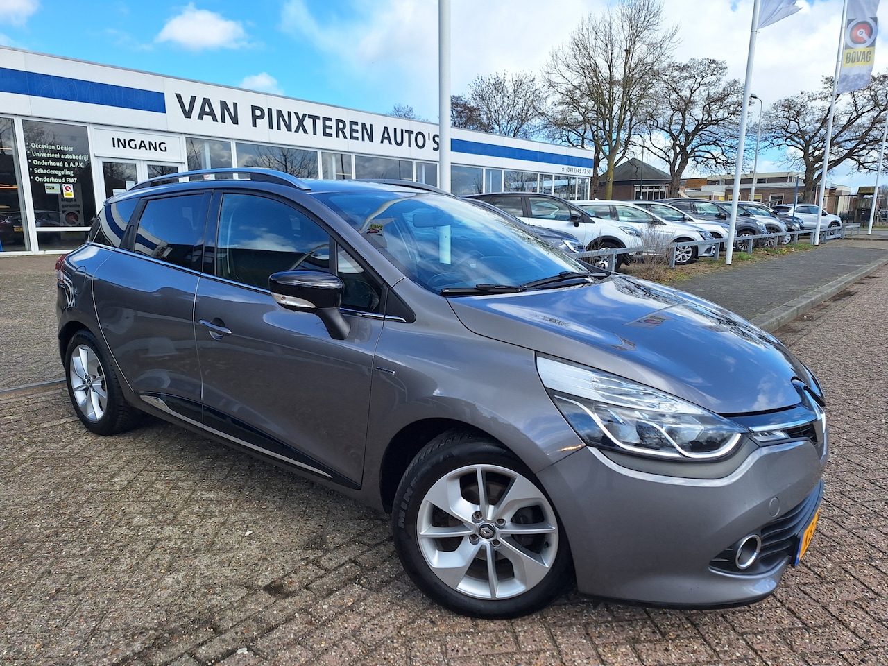 Renault Clio Estate - 0.9 TCe Limited TREKHAAK - AutoWereld.nl