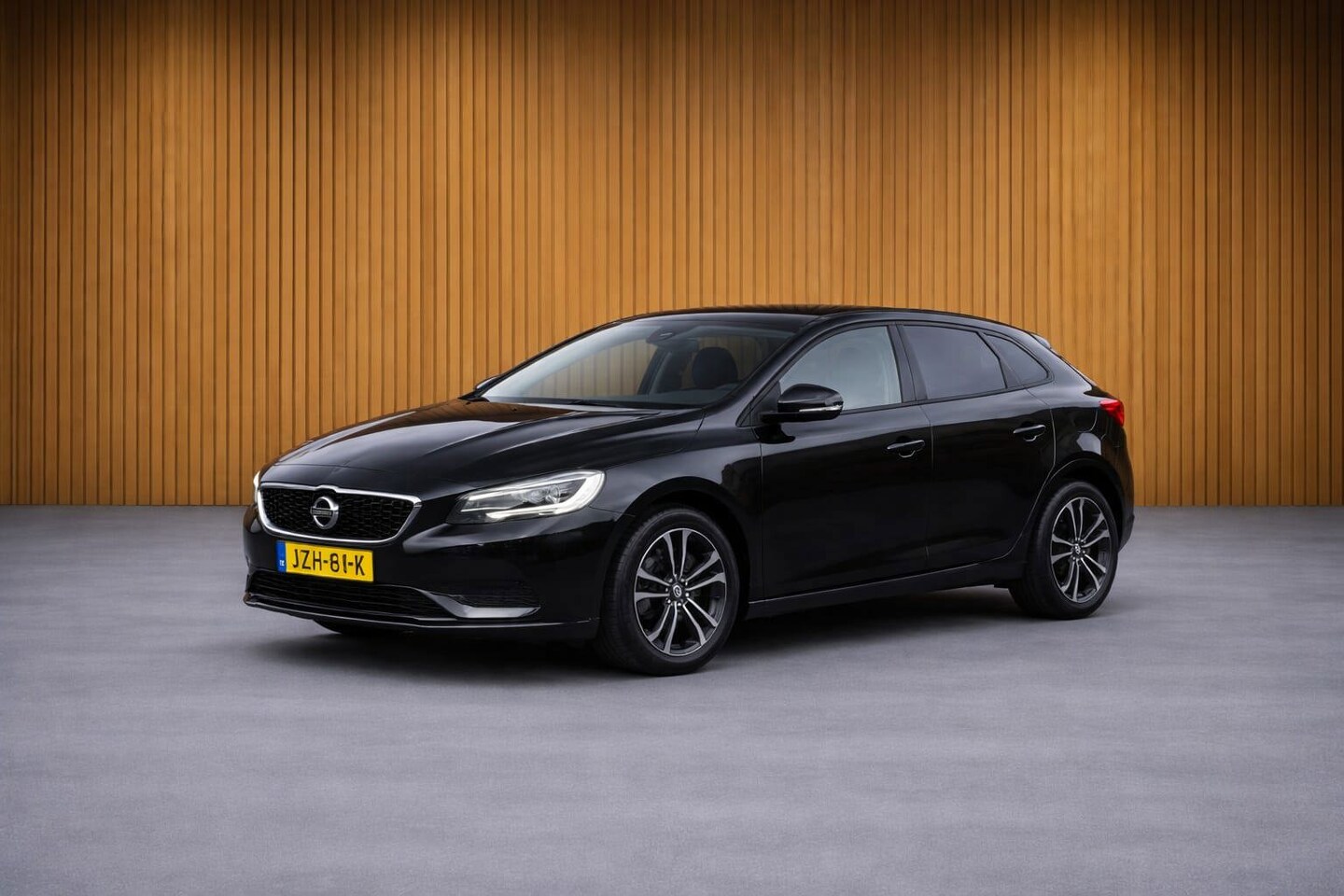 Volvo V40 - 2.0 T2 Inscription 2.0 T2 Inscription - AutoWereld.nl