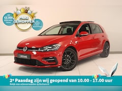 Volkswagen Golf - 1.0 TSI Highline Business R-Line | Panoramadak | Camera | Key-less | Lederen Sportstoelen