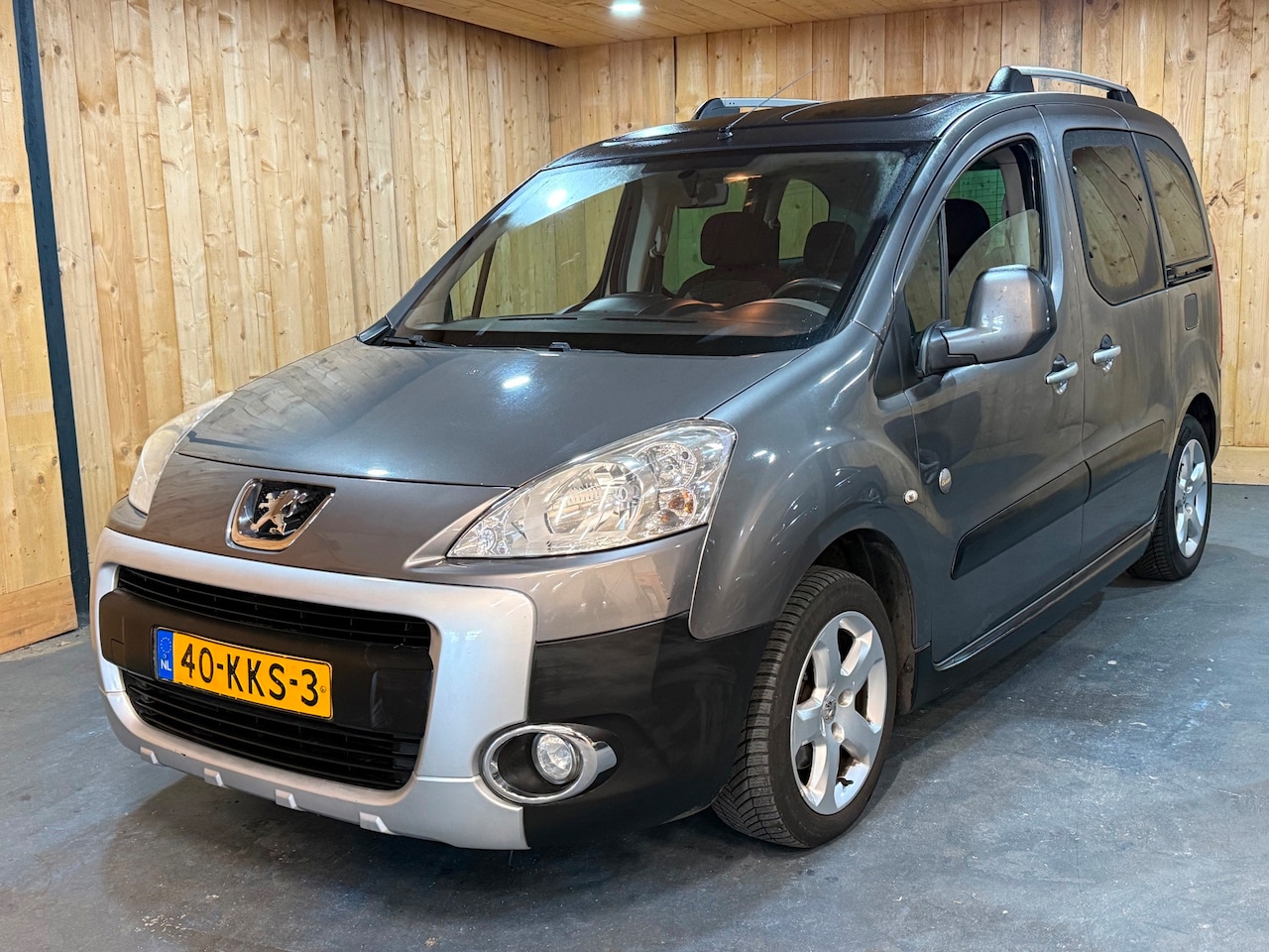 Peugeot Partner Tepee - 1.6 Zenith Benzine 5-Persoons Navi Clima - AutoWereld.nl