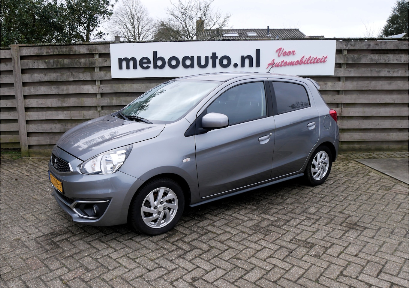 Mitsubishi Space Star - 1.0 Intense automaat 5 drs - AutoWereld.nl