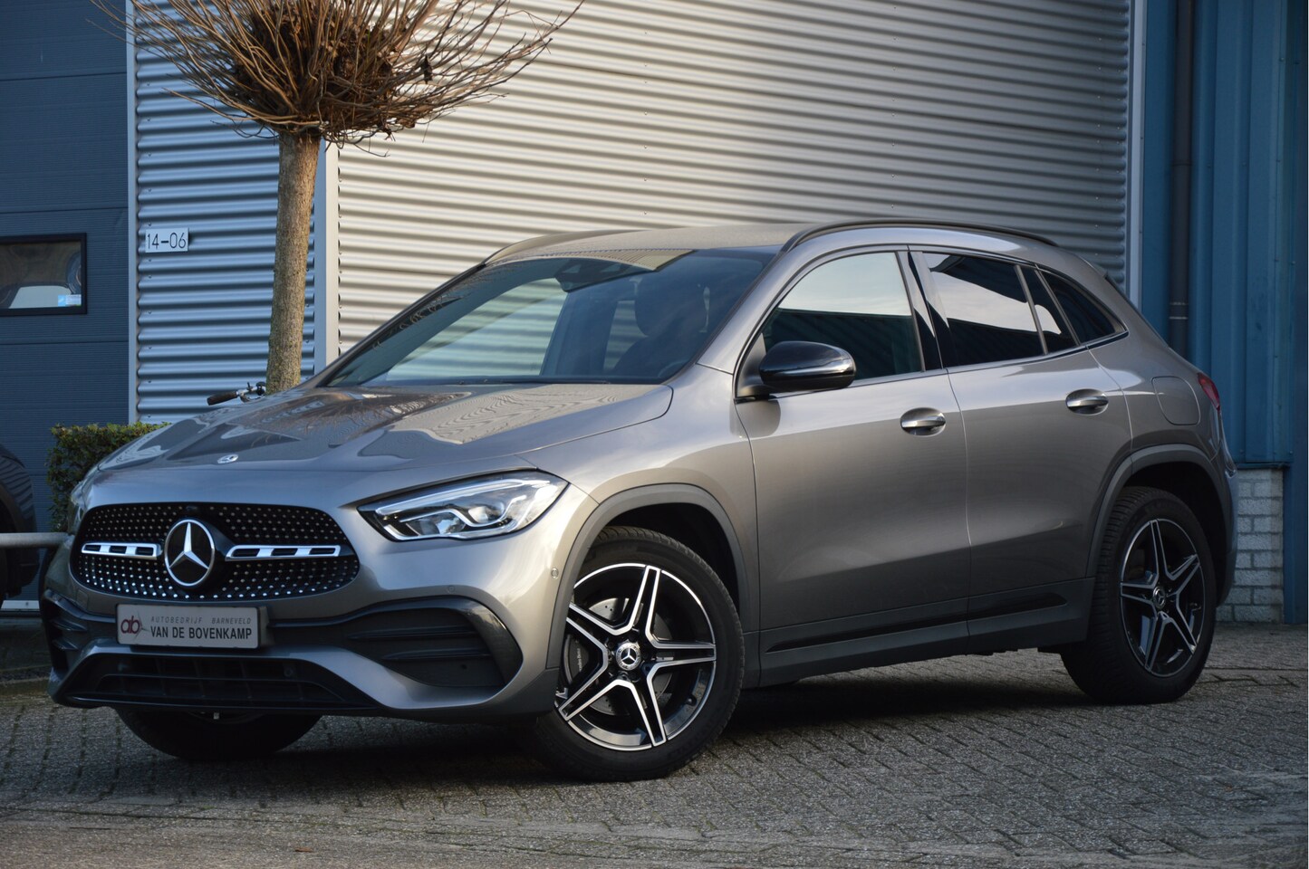 Mercedes-Benz GLA-Klasse - 250 e AMG Line LED | CLIMA | SFEERVERLICHTING | CAMERA | DAB | CARPLAY | ENZ - AutoWereld.nl