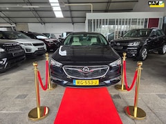 Opel Insignia Grand Sport - 1.6 CDTI OPC Unique Edition