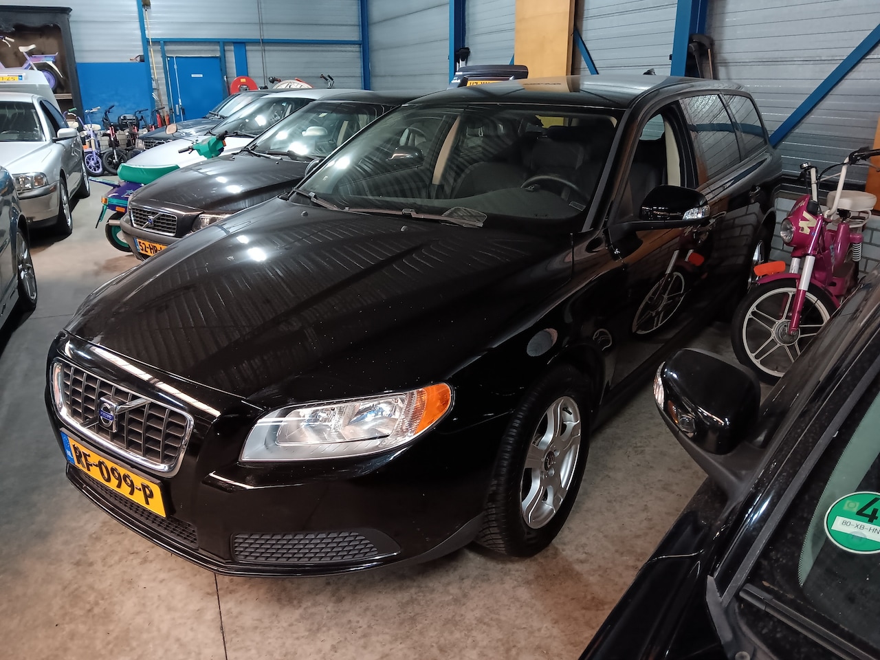 Volvo V70 - 2.0 2.0 140PK - AutoWereld.nl