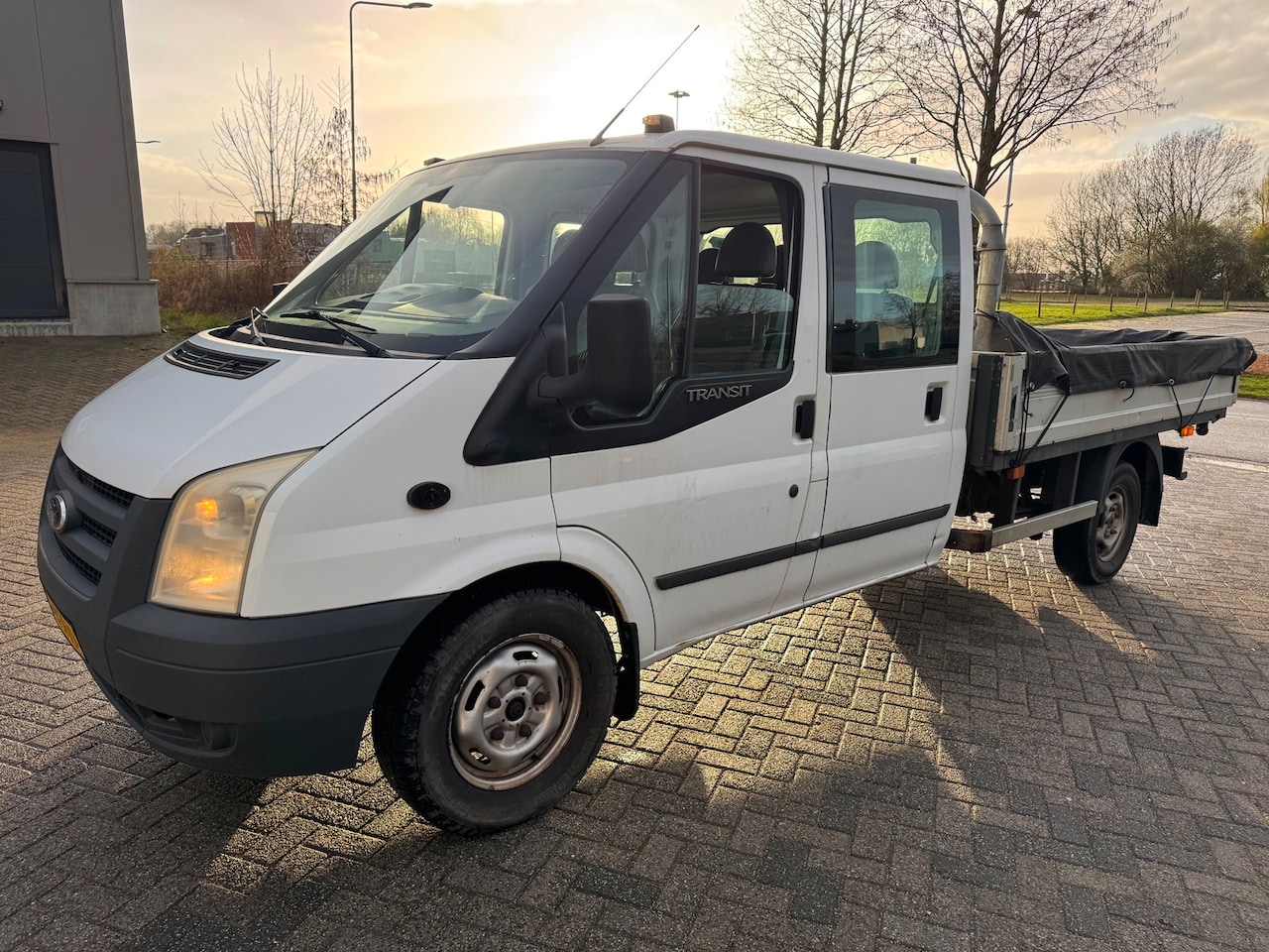 Ford Transit - 330L 2.4 TDCI DC Airco hydraulische Kraan - AutoWereld.nl