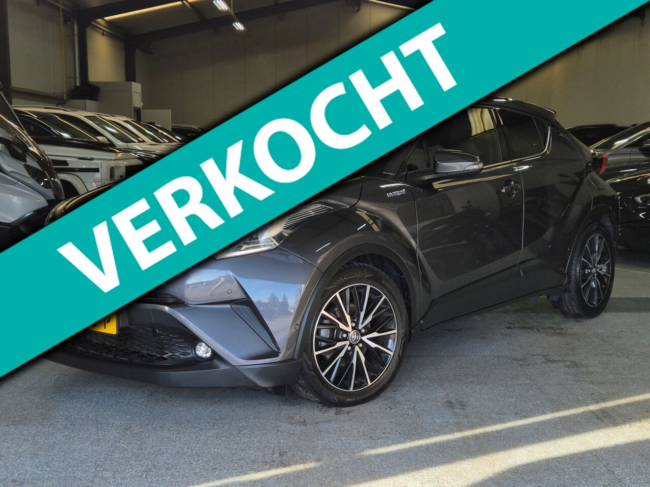 Toyota C-HR - 1.8 Hybrid Leder Navi Camera Stoel Stuur Verwarming - AutoWereld.nl