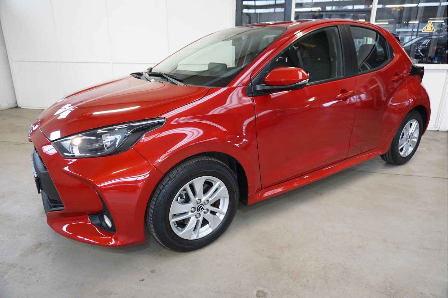 Mazda 2 Hybrid - 1.5 Radar Cruise Controle - Navi - Climate Control Airco - AutoWereld.nl