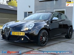 Alfa Romeo Giulietta - 1.4 T Distinctive | Autom. | Navi | Sportieve Uitvoering | Nwe APK | Half-Leder | PDC | LM
