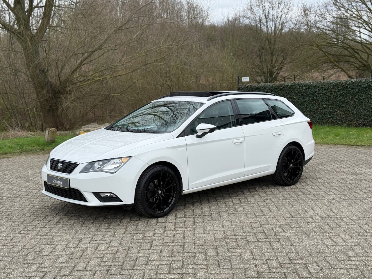 SEAT Leon ST - 1.2 TSI Style PANO I CLIMA I ZEER MOOI I UNIKE KMSTAND I NETTE AUTO - AutoWereld.nl