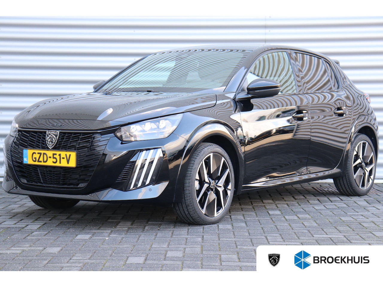 Peugeot 208 - 1.2 HYBRID 100PK GT PACK AUTOMAAT / NAVI / LEDER / CLIMA / PDC / 17" LMV / CAMERA / KEYLES - AutoWereld.nl