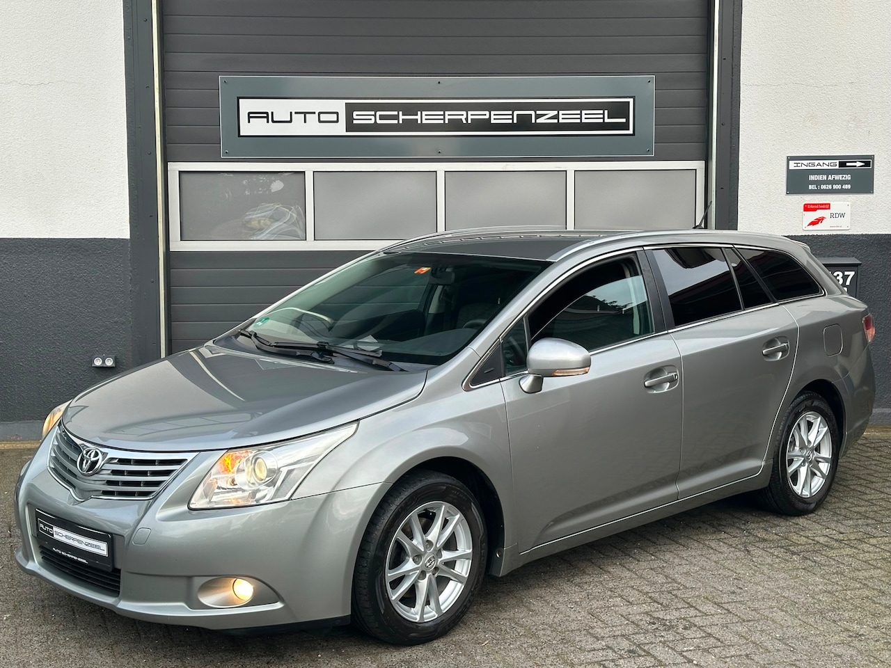 Toyota Avensis Wagon - 1.8 VVTi Edition | AIRCO | NAVI | 154 dkm | privacy glass - AutoWereld.nl