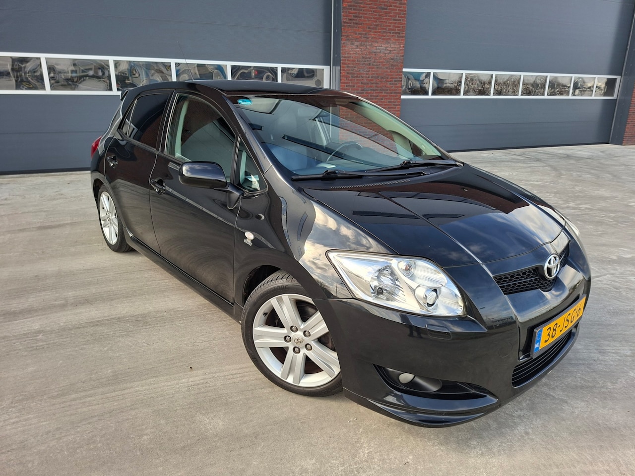 Toyota Auris - 2.2 D-CAT GT180 AIRCO/ECC/Vol leder NAVI UNIEK - AutoWereld.nl