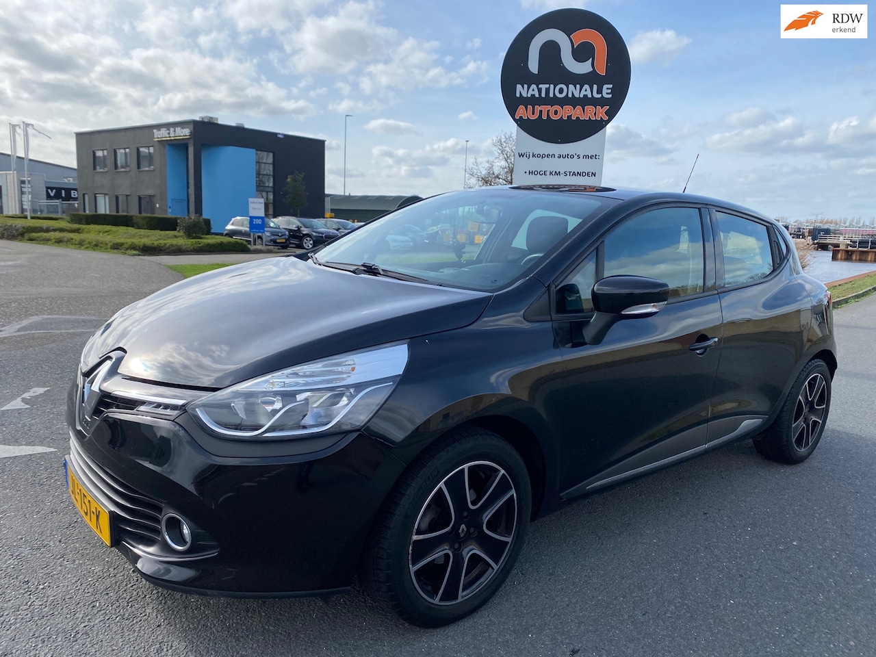 Renault Clio - | 2015 | 1.5 dCi ECO Dynamique | Top auto | 112.000 KM UNIEK !! - AutoWereld.nl