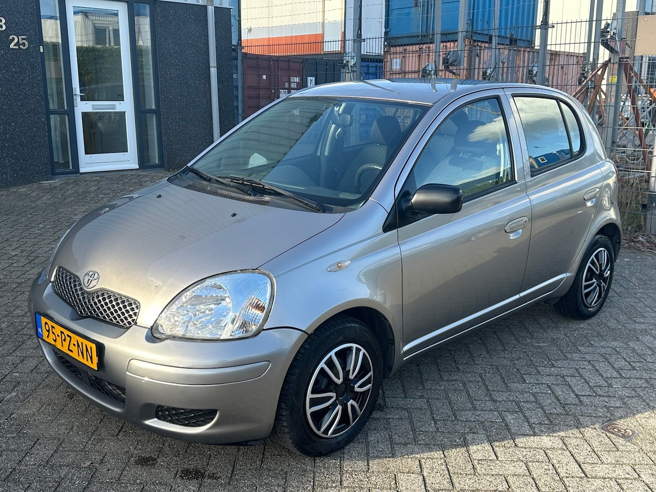 Toyota Yaris - 1.3 VVT-i Idols 2005 Airco - AutoWereld.nl