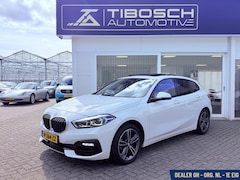 BMW 1-serie - 118i Sport-Line AUT. Pano Leder Head-up Keyless