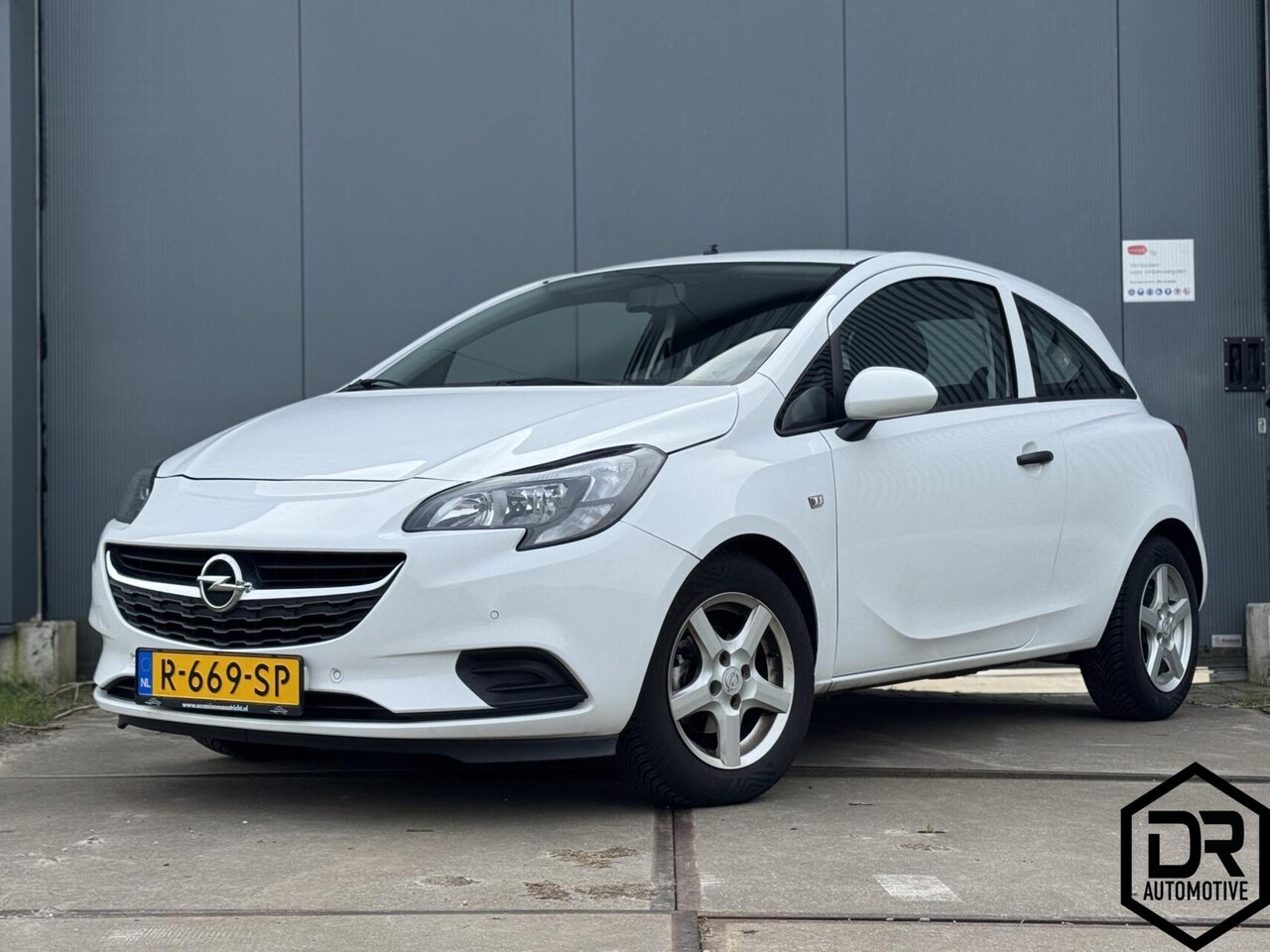 Opel Corsa - 1.2 | CarPlay | PDC V+A | NETTE AUTO| APK 12-2026 - AutoWereld.nl