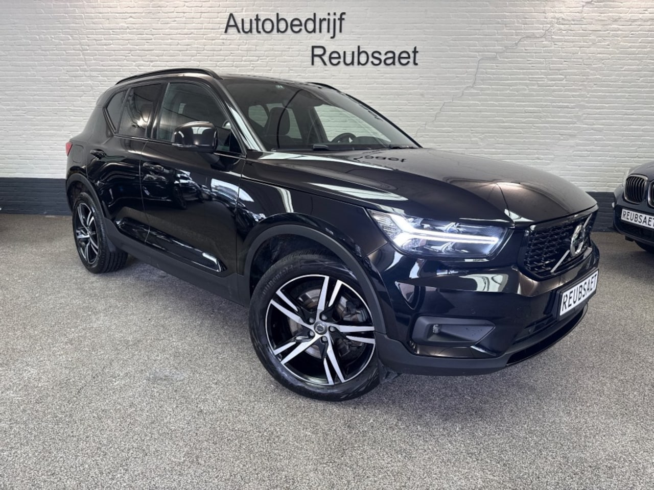 Volvo XC40 - 1.5 T5 Recharge R-Design CarPlay Trekhaak Stoelverw, 1ste Eigenaar Incl 12Mnd Garantie - AutoWereld.nl