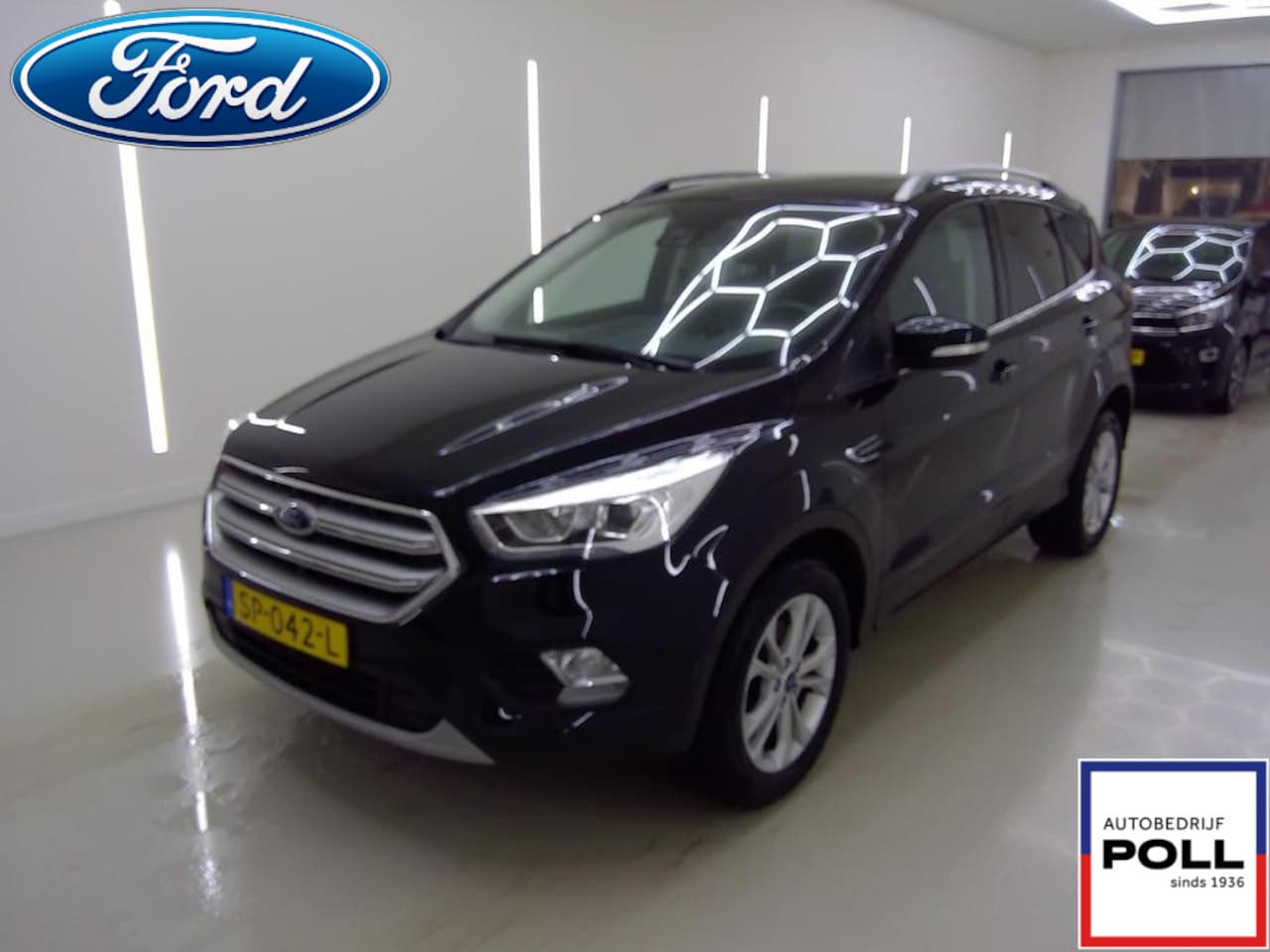Ford Kuga - 1.5 EcoB Titanium Full Options Panoramadak Leer Camera Winter Parking Dodehoek Elek Klep S - AutoWereld.nl
