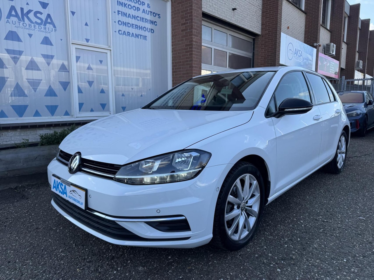 Volkswagen Golf - 7 1.0 TSI 116pk iQ Drive DSG Blindspot Carplay Lane Assist ACC Frontassist Garantie - AutoWereld.nl