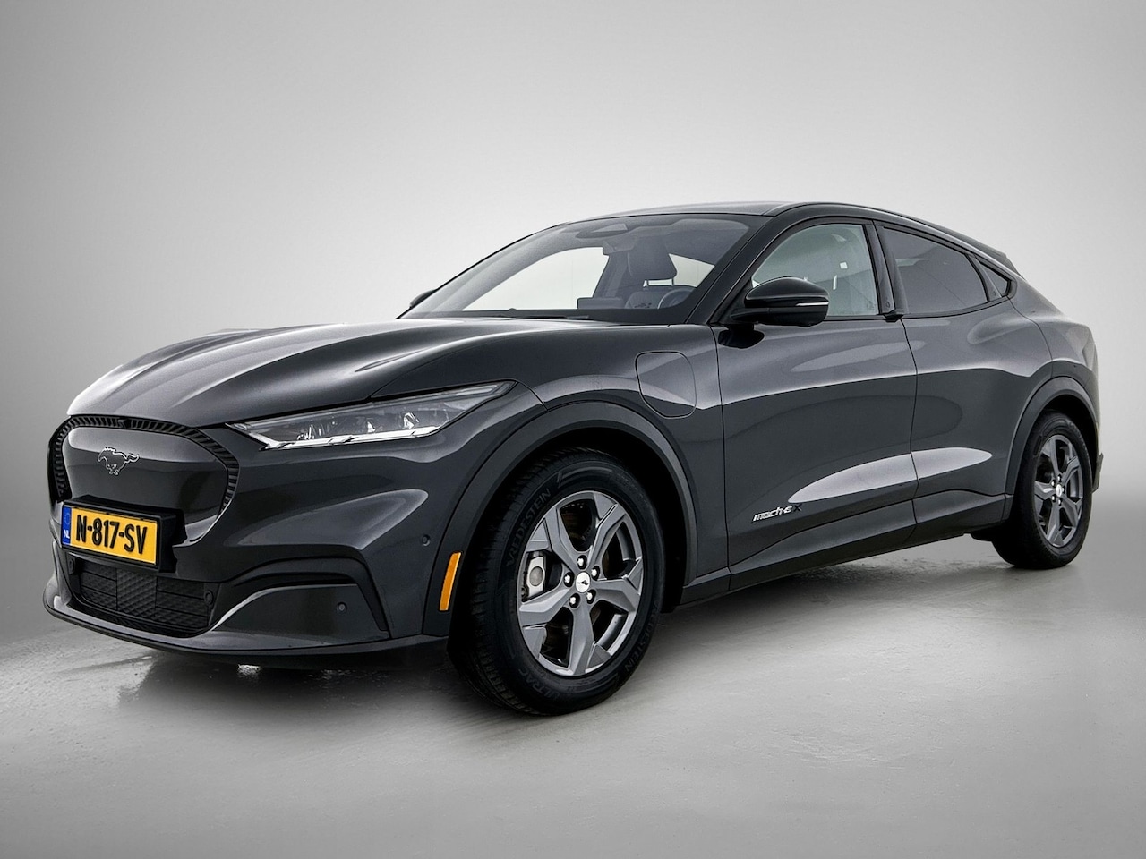 Ford Mustang Mach-E - Extended RWD 98 kWh | 360 camera | Panoramadak | - AutoWereld.nl