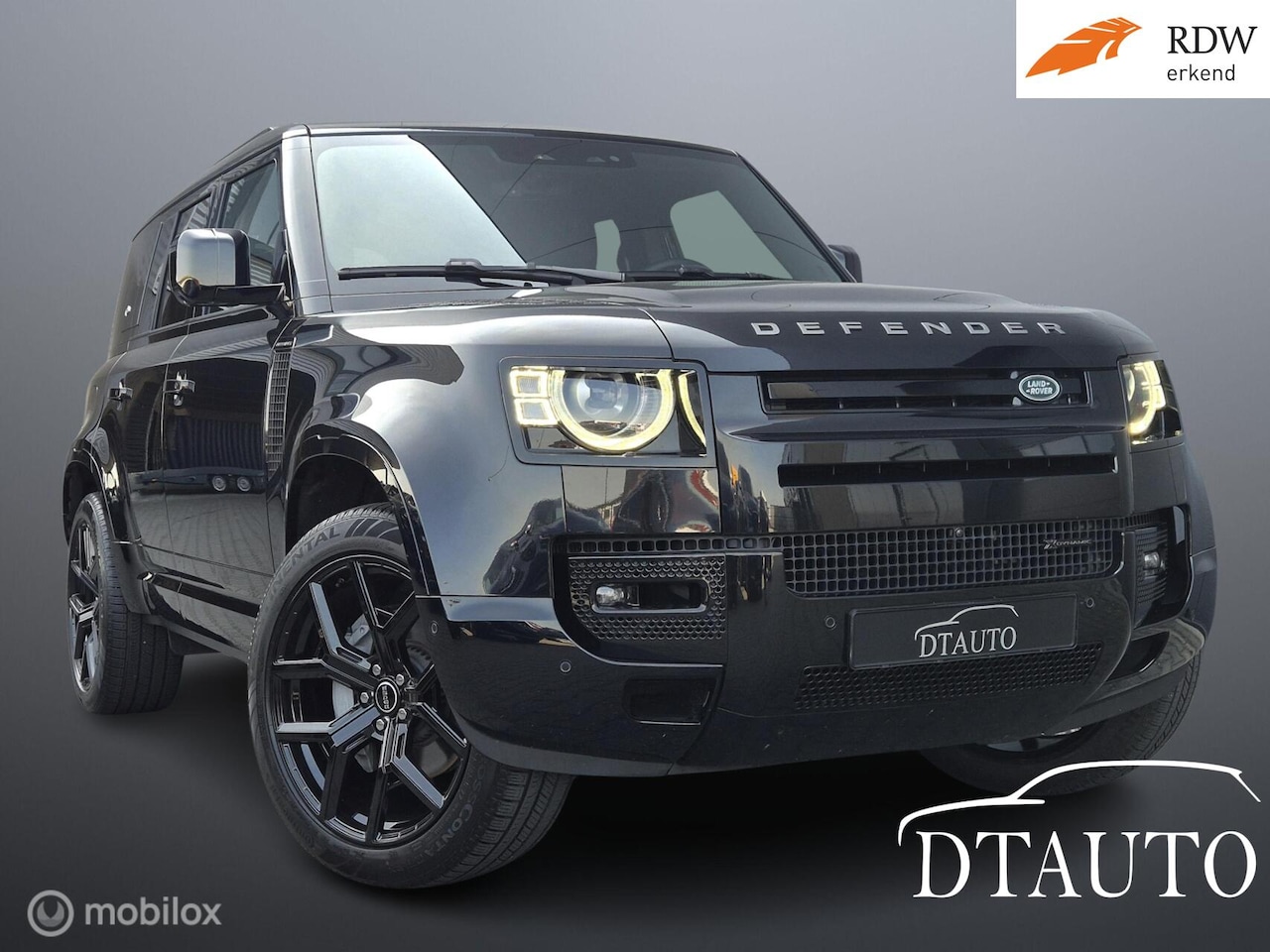 Land Rover Defender 110 - 3.0 D200 SE Lucht 360 Grijs Kenteken - AutoWereld.nl