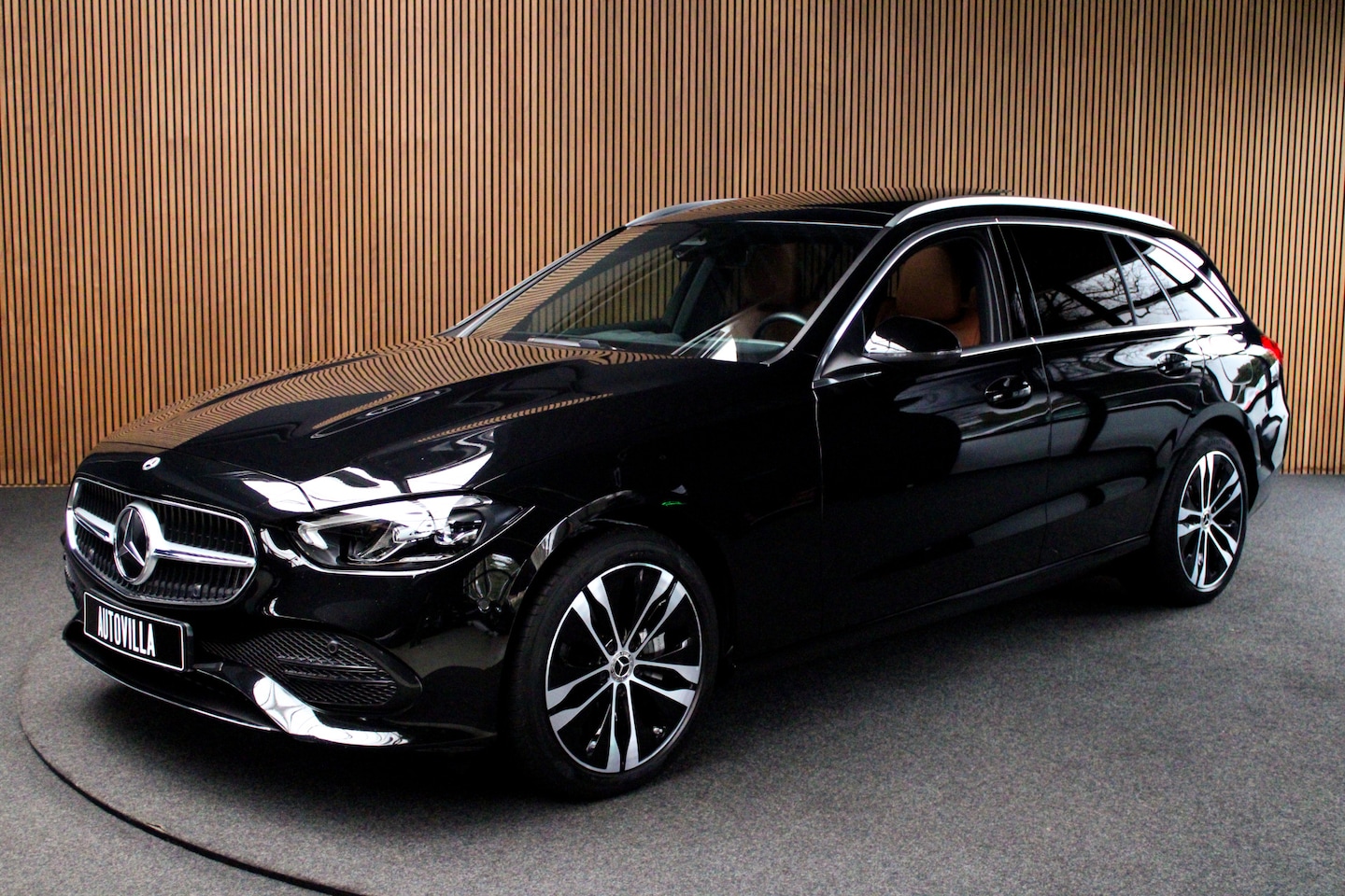 Mercedes-Benz C-klasse Estate - 300e AMG Line Panodak Leer Camera Navi Cimate LED Nightpack PTS Ambient Elekt. achterklep - AutoWereld.nl