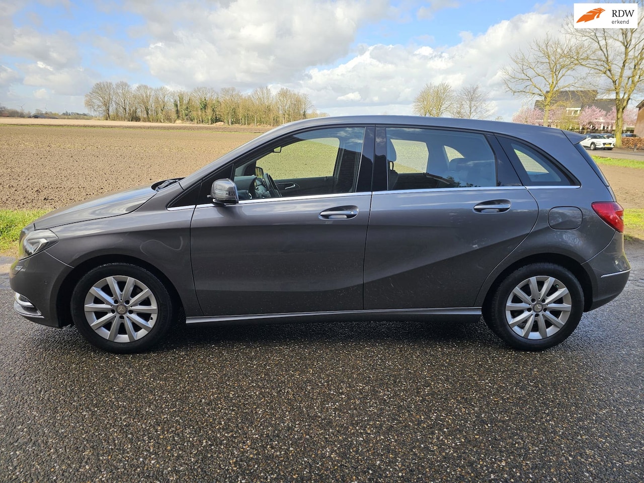 Mercedes-Benz B-klasse - 180 Ambition AUTOMAAT - AutoWereld.nl