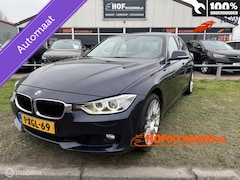 BMW 3-serie - 320i Executive AUTOMAAT/NAVIGATIE/18''LMV