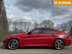 Alfa Romeo Giulia - 2.0t Q4 Competizione, My24, Squadra, Top