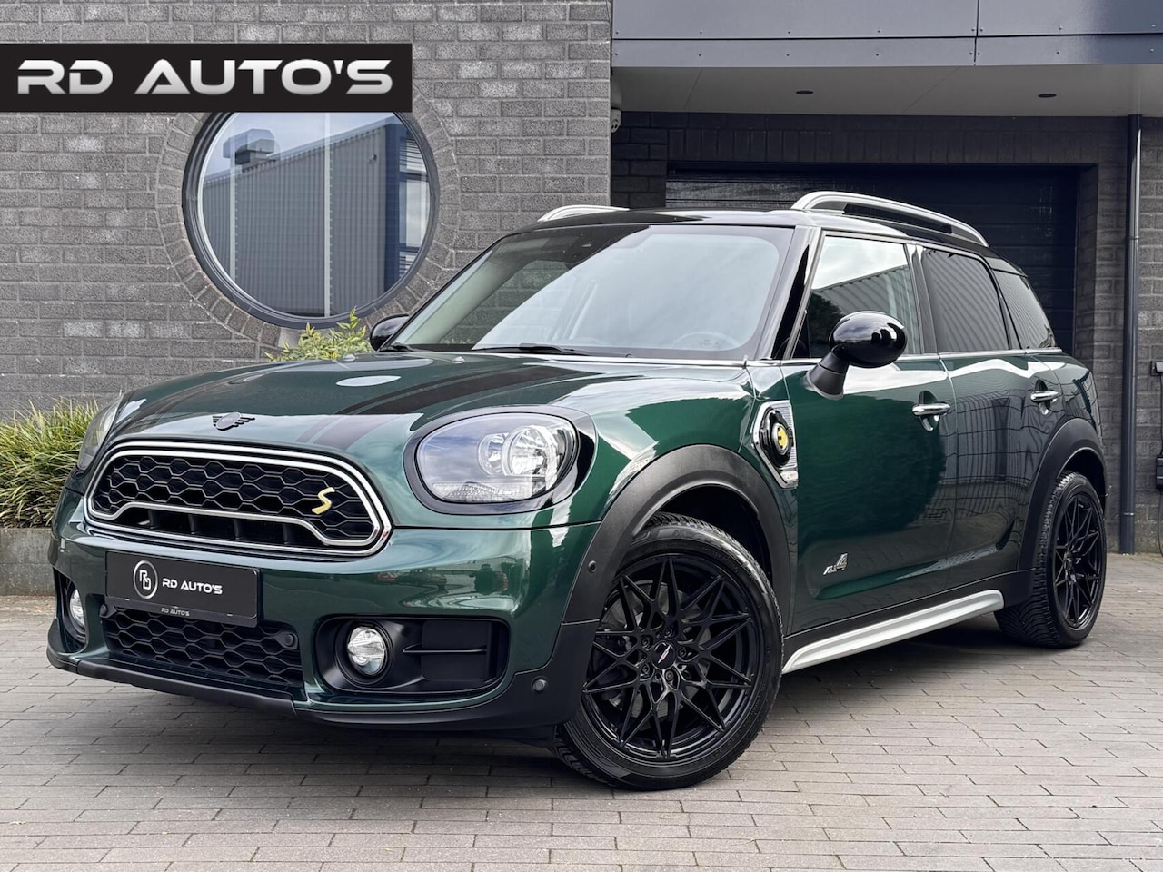 MINI Countryman - 1.5 Cooper S E ALL4 Chili Navi Clima Sfeerverlichting - AutoWereld.nl