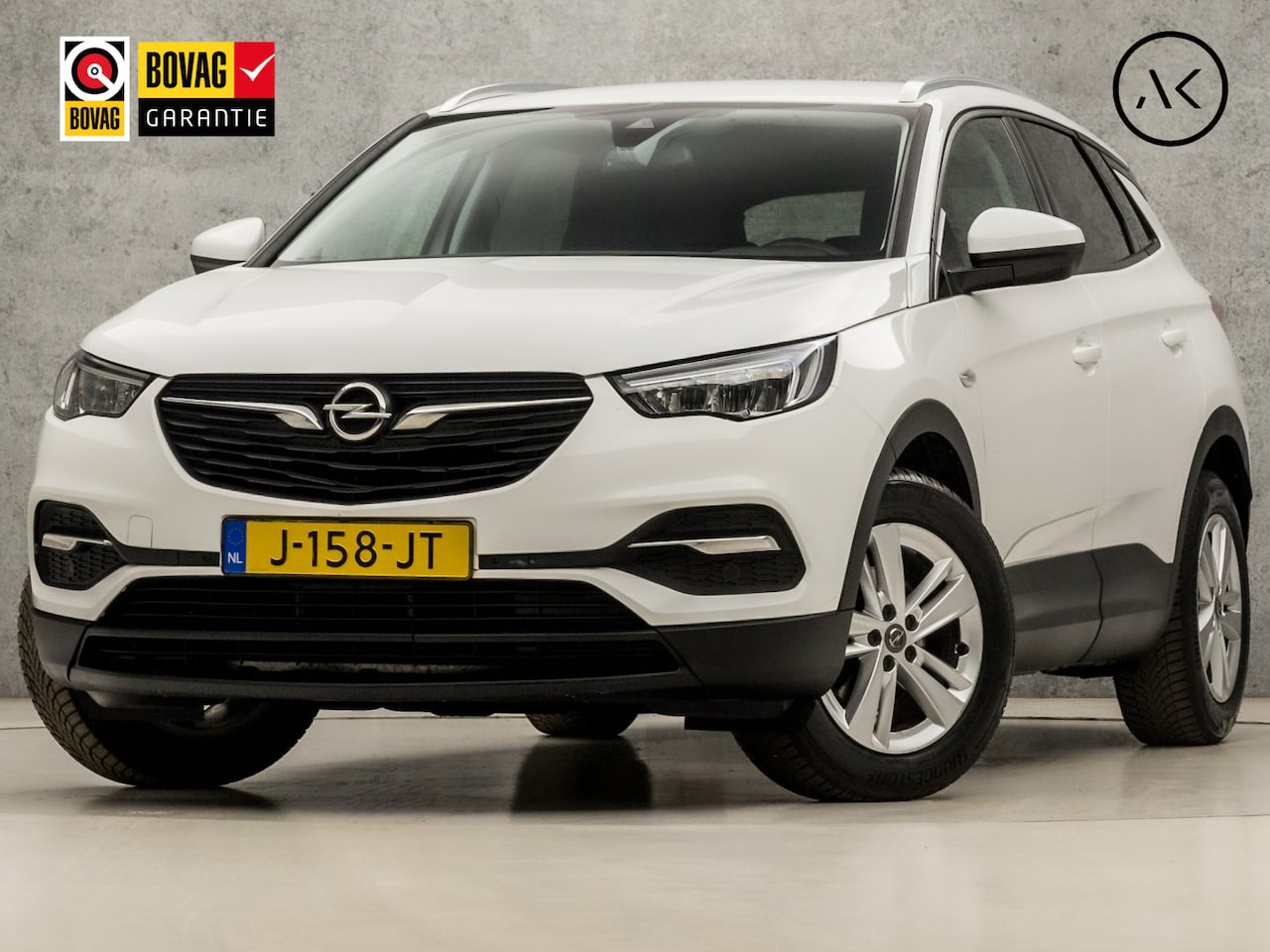 Opel Grandland X - 1.2 Turbo Sport 131Pk Automaat (APPLE CARPLAY, GROOT NAVI, GETINT GLAS, LEDER, SPORTSTOELE - AutoWereld.nl